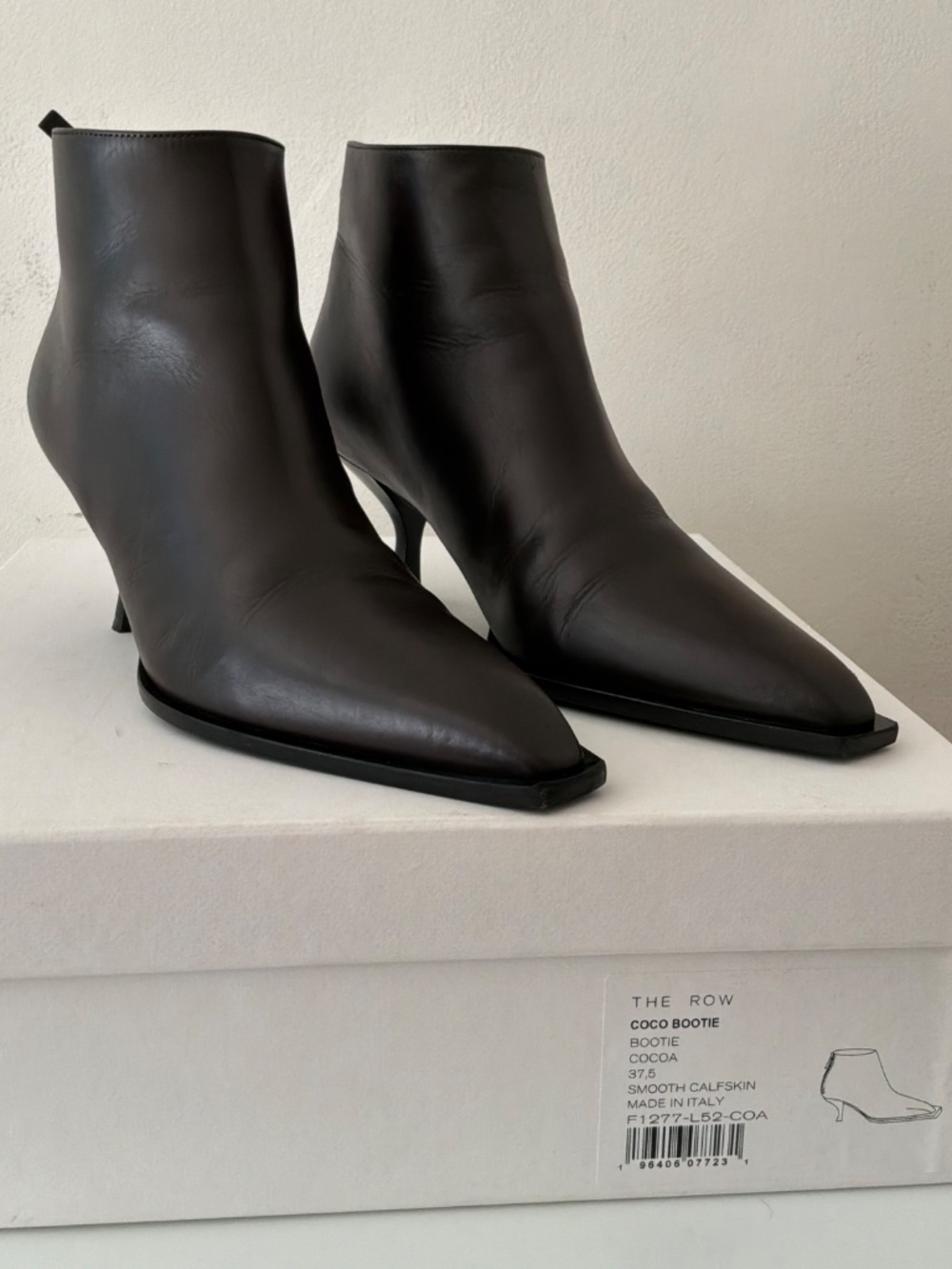 THE ROW Coco dark brown leather boots - Picture 2 of 15